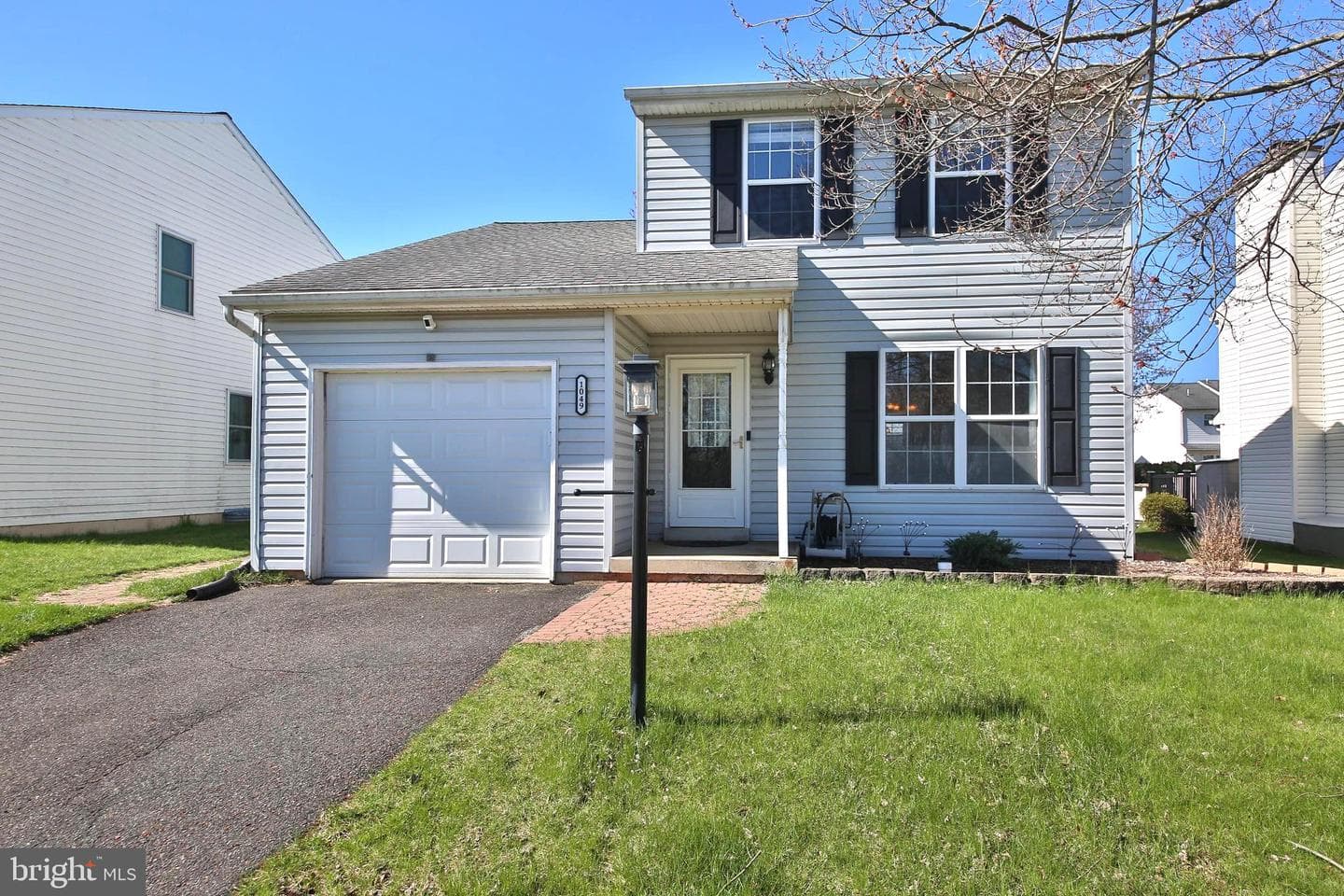 1049 Deerfield Circle