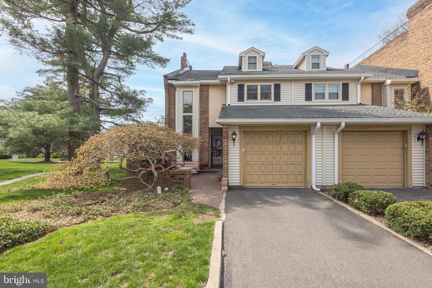18 Sutphin Pines photo 1