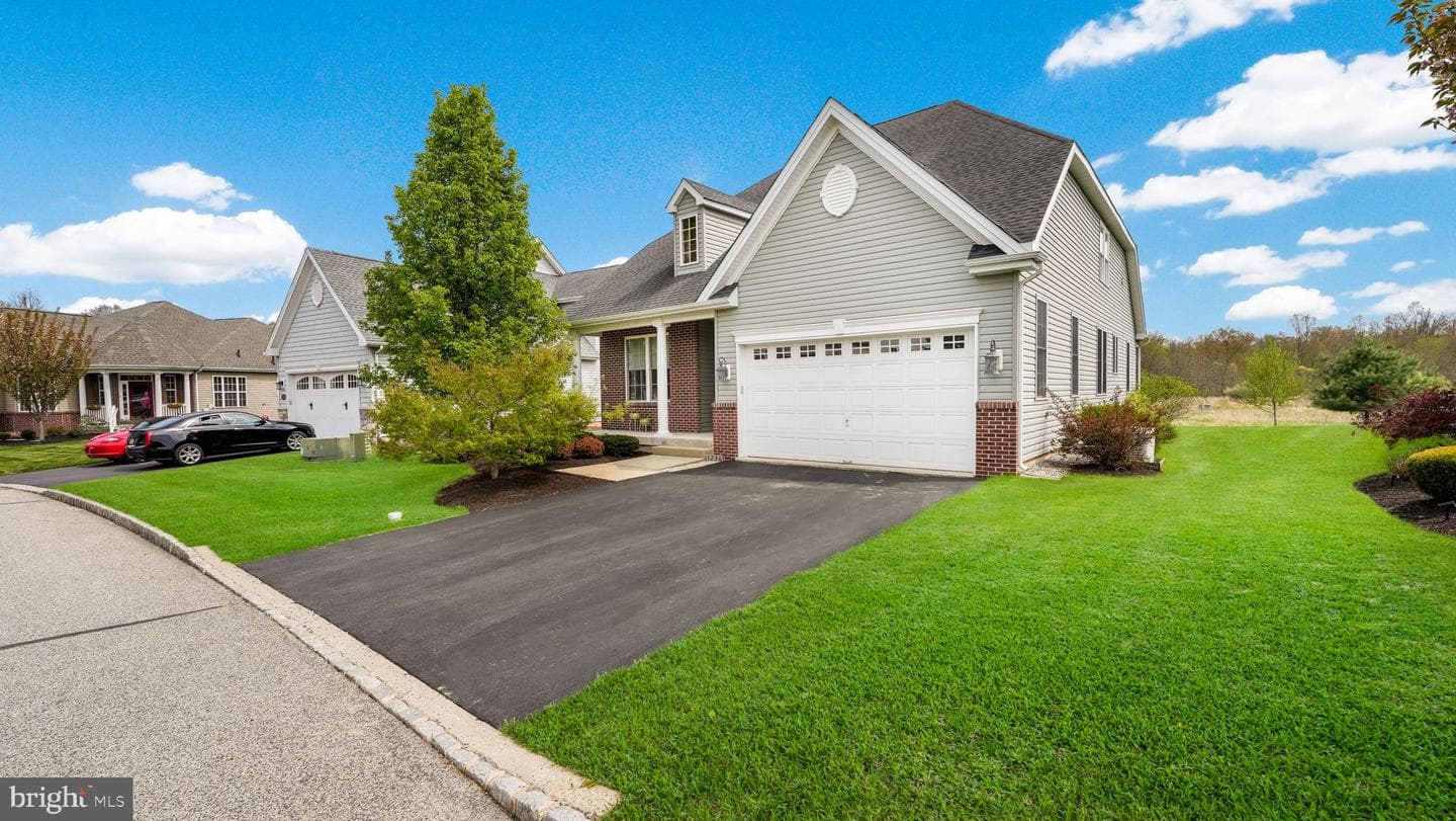 1236 Creekside Lane photo 1