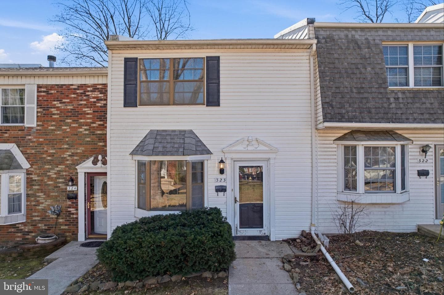 323 Harvard Square