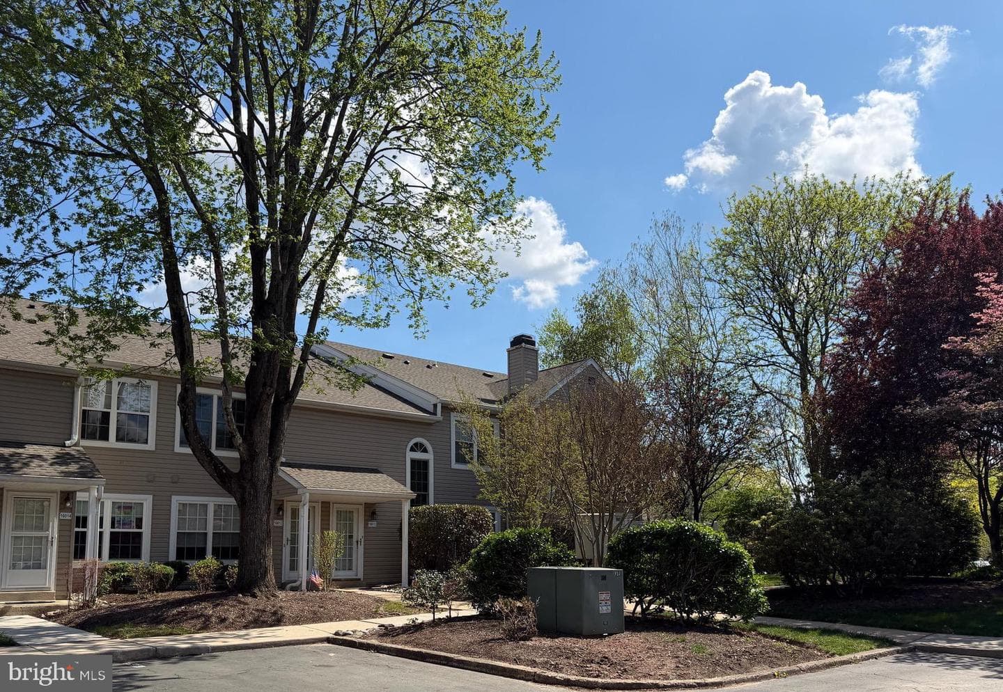 16012 Beacon Hill Drive