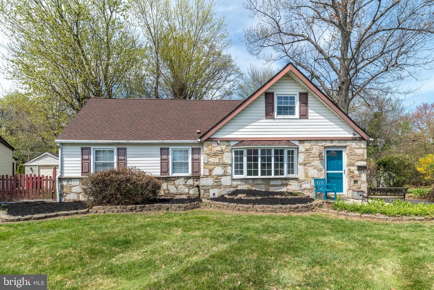 360 Deb Lane photo 1