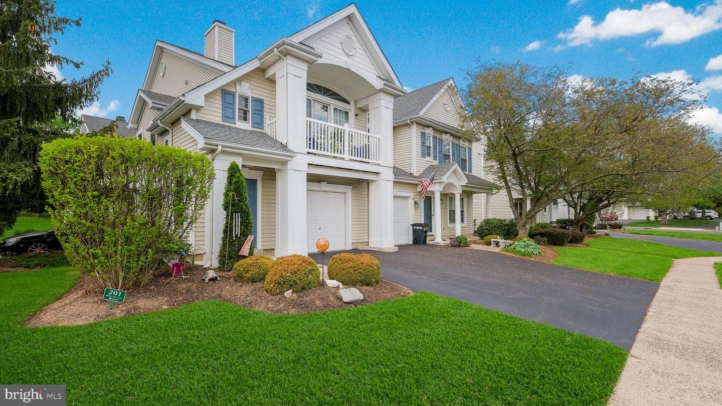 202 Willowoak Court photo 1