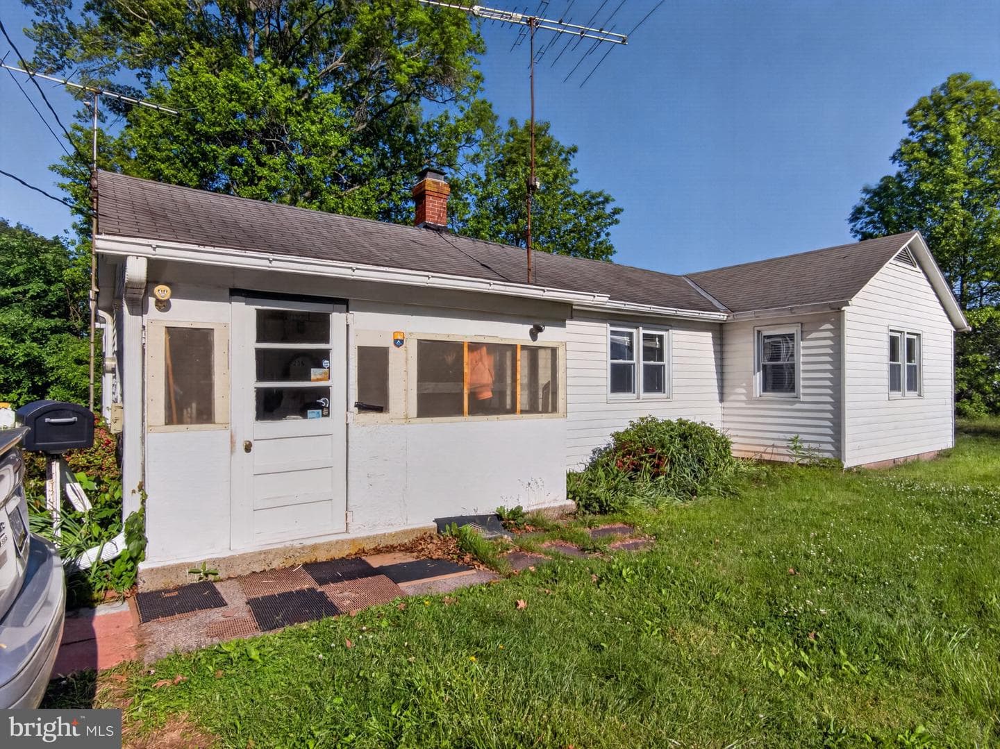 205 E Mill Street photo 1