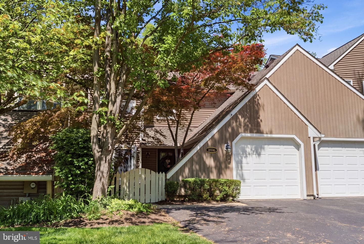 1586 Bud Lane