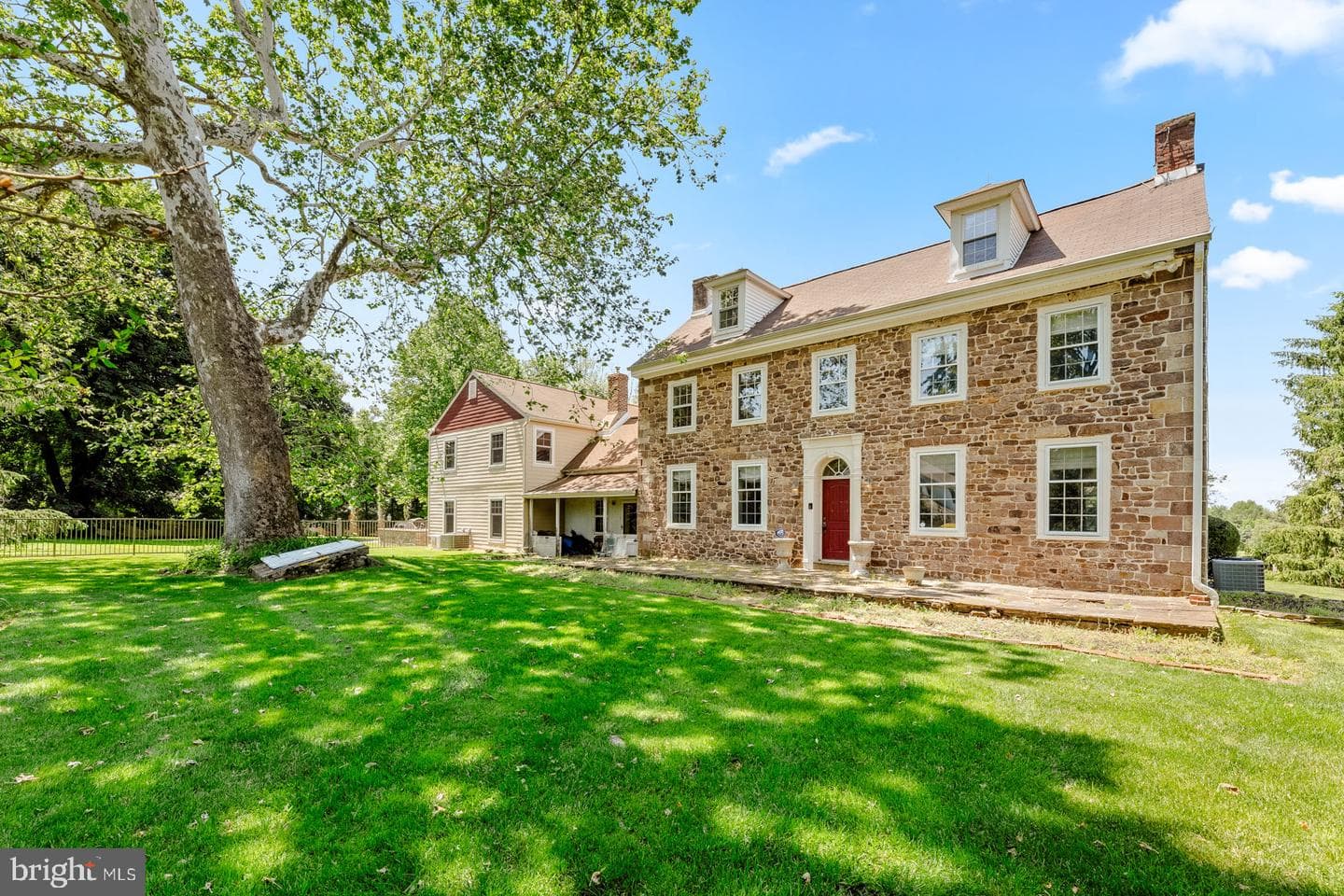 290 Foxcroft Drive