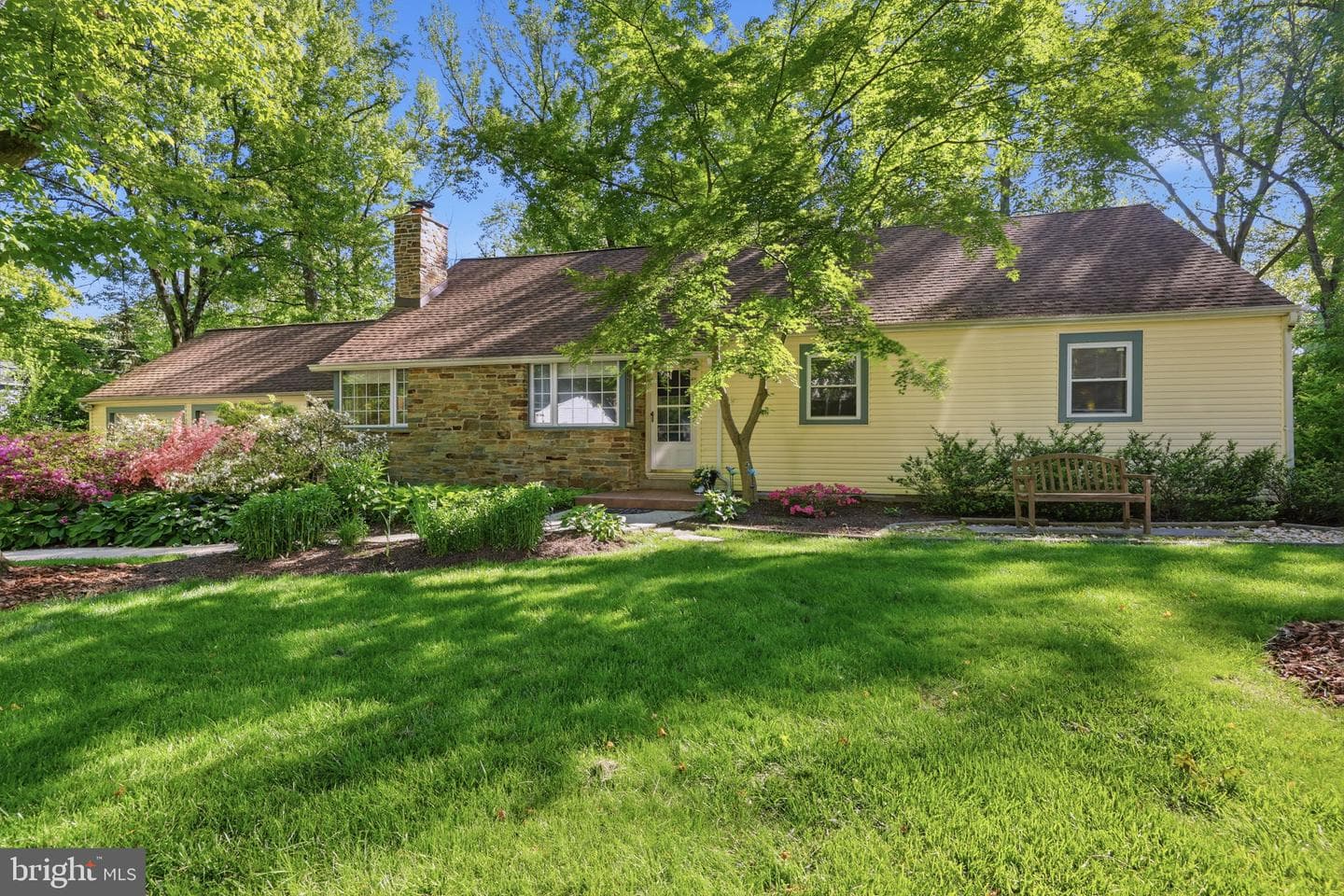 207 W Ferry Road
