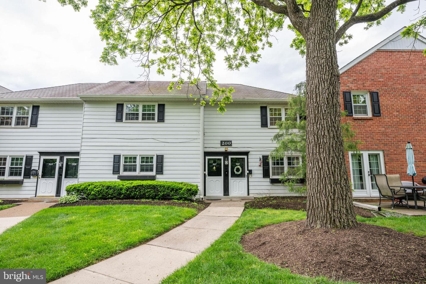 207 Yardley Commons