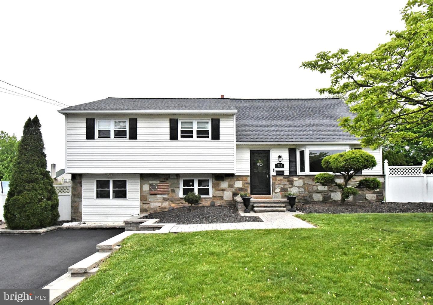 712 Ivyland Road