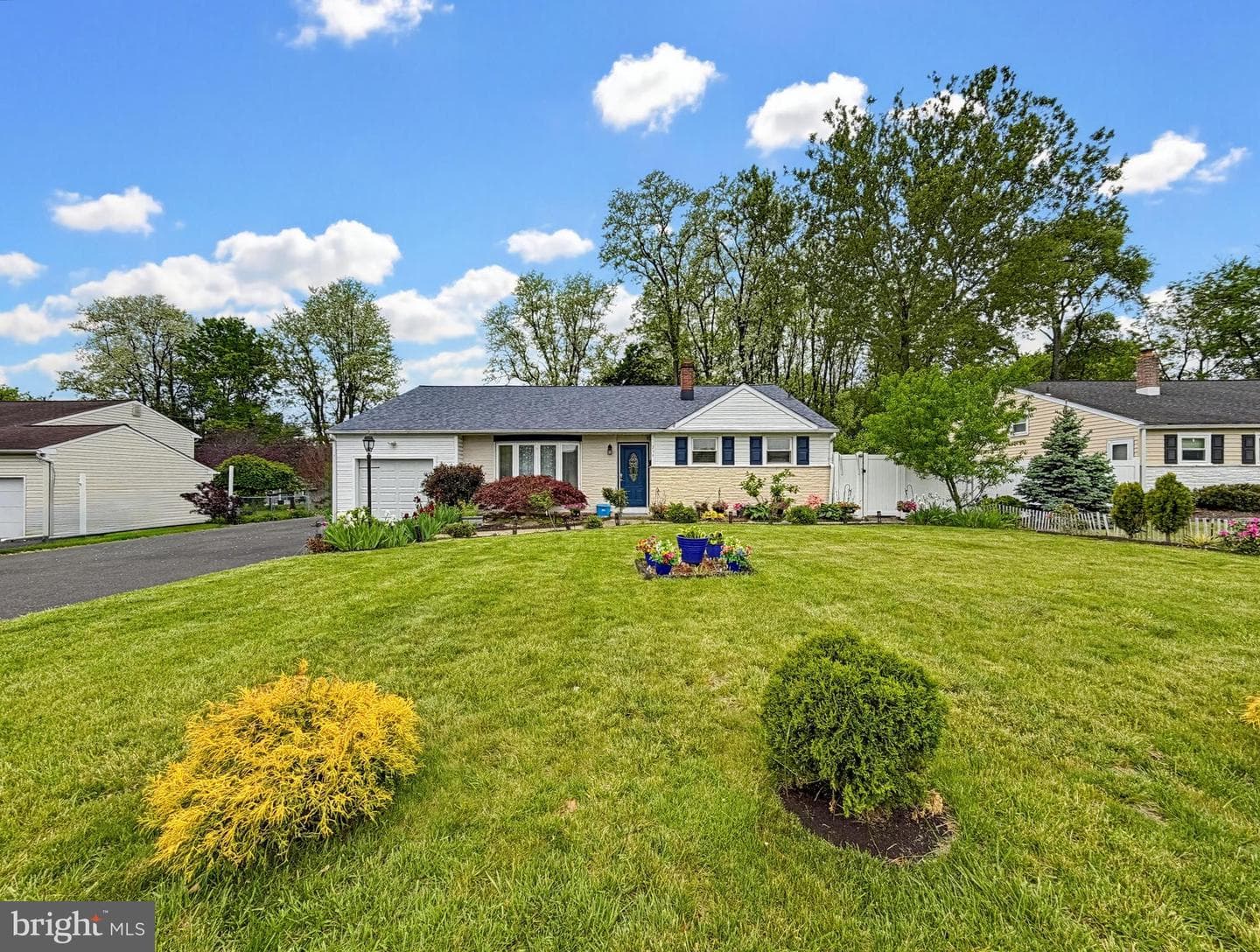 254 Allen Lane