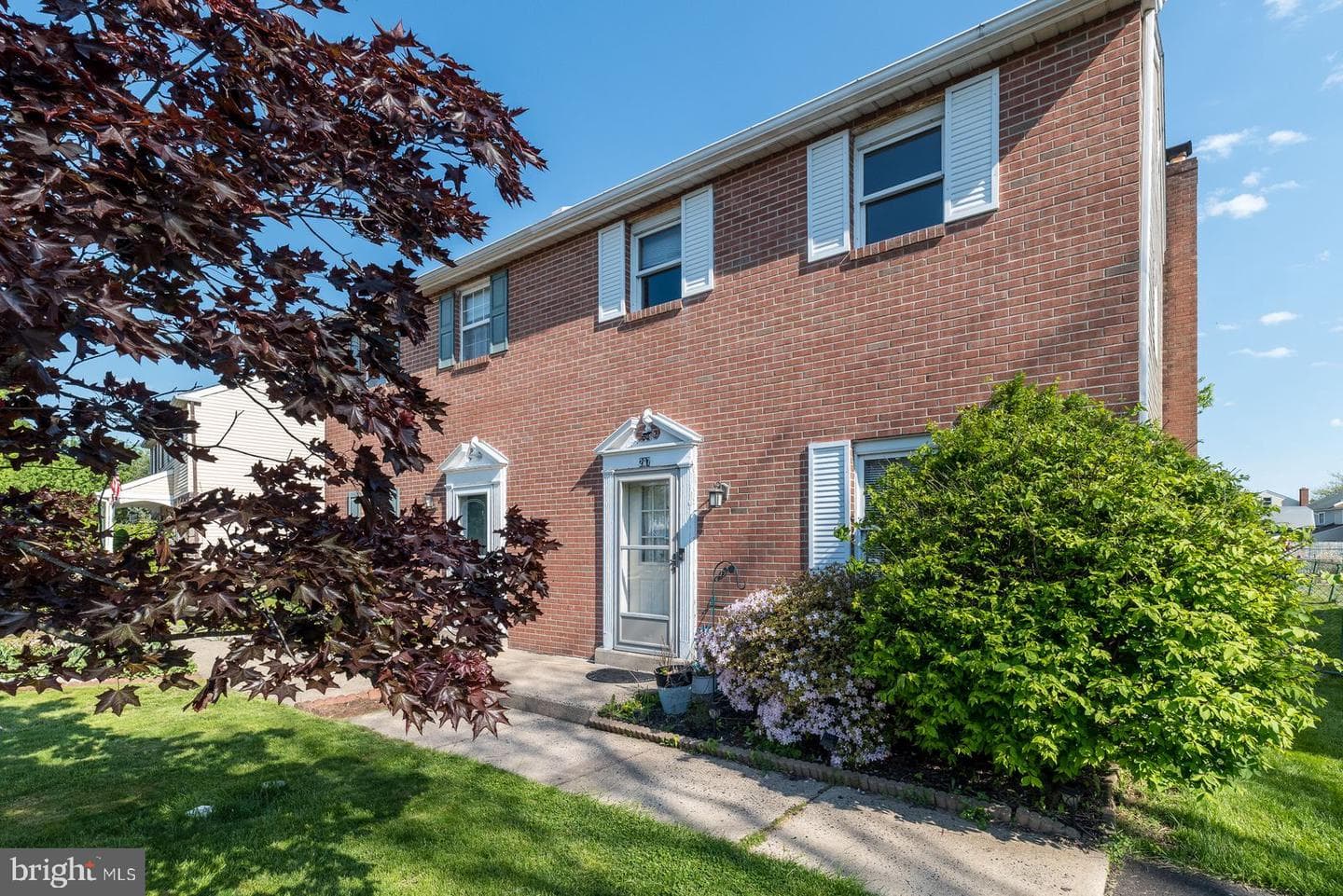 207 Hickory Drive