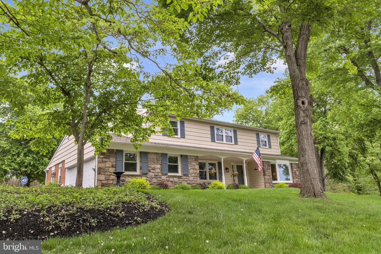 1144 Dickinson Drive