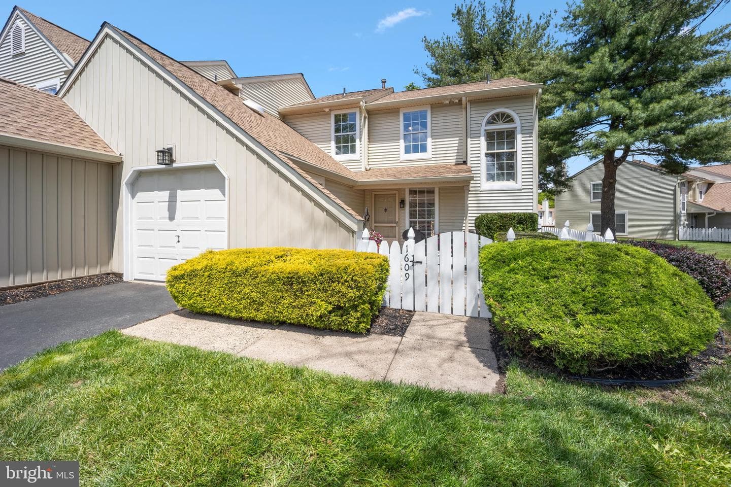 1609 McNelis Drive
