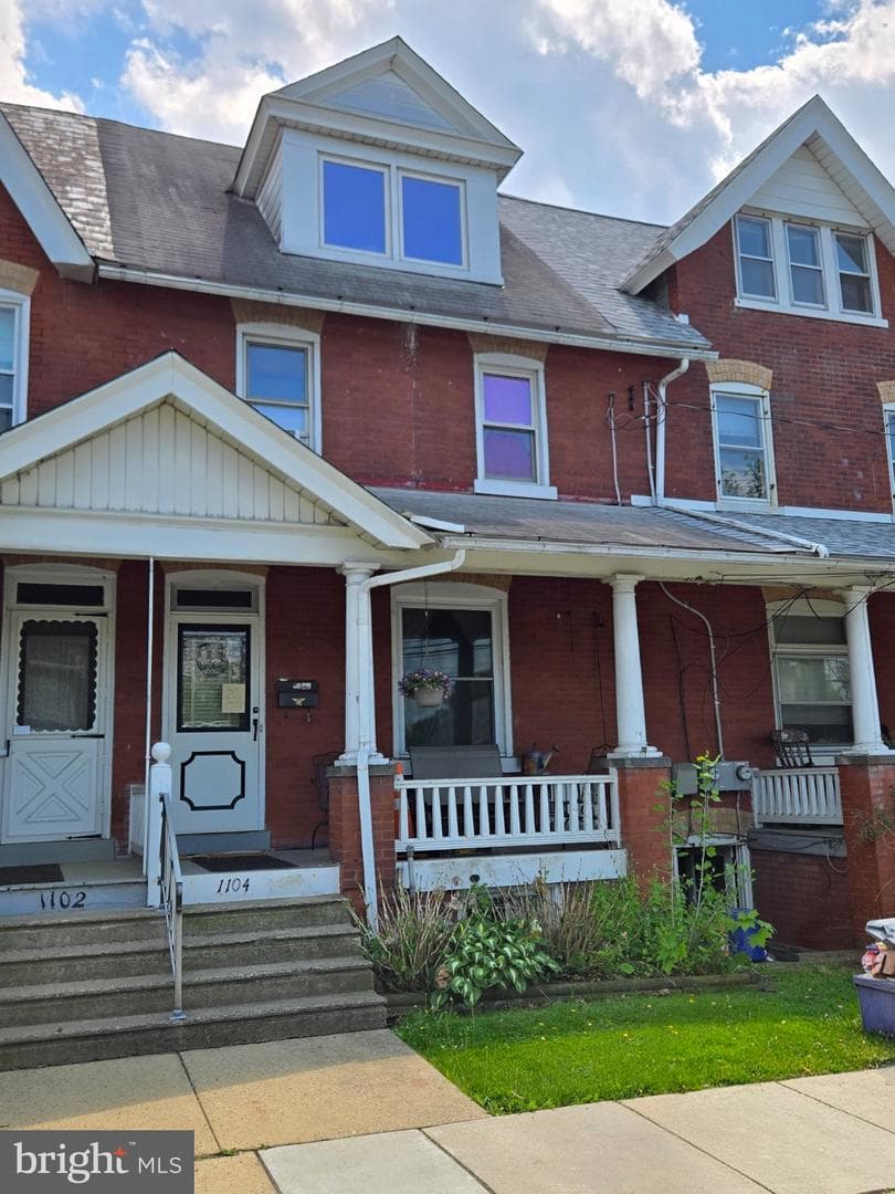 1104 Juniper Street
