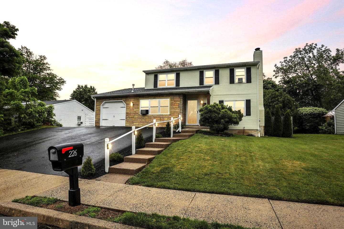 226 Parkridge Drive photo 1