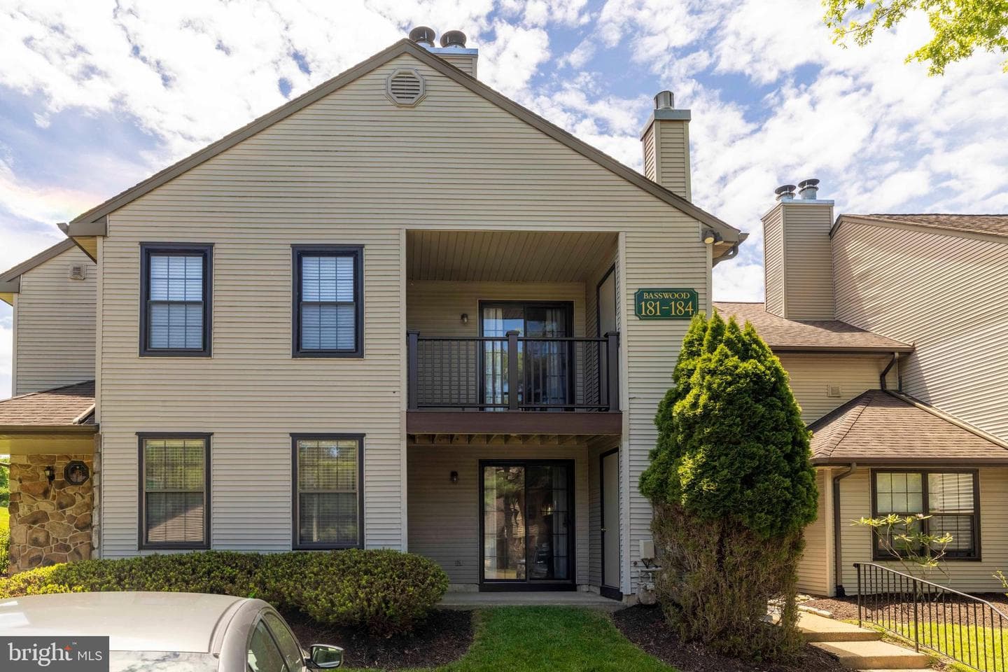 183 Basswood Court photo 1