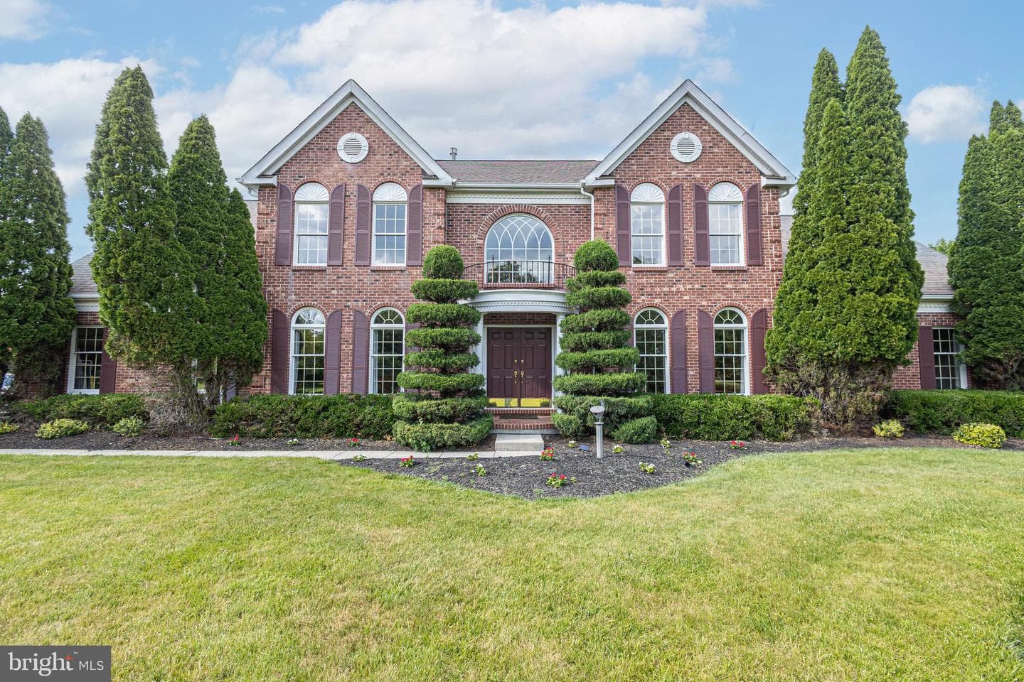 2062 Silverwood Drive photo 1