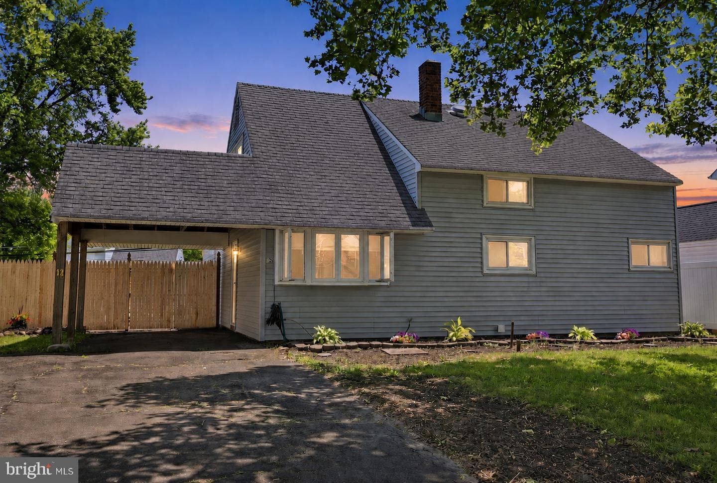 12 Hickory Lane