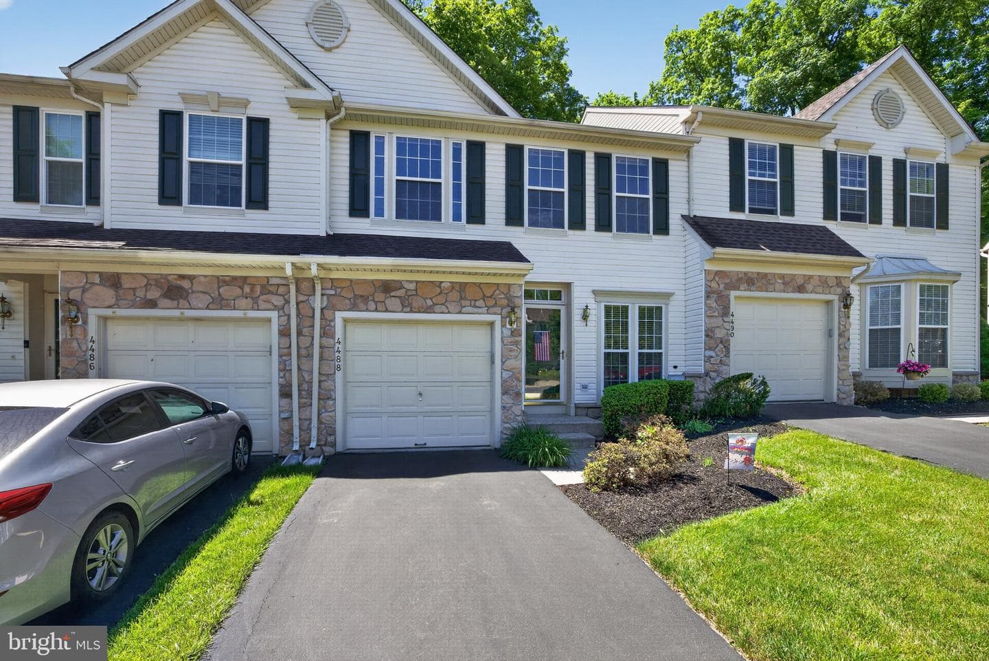 4488 Honeysuckle Lane