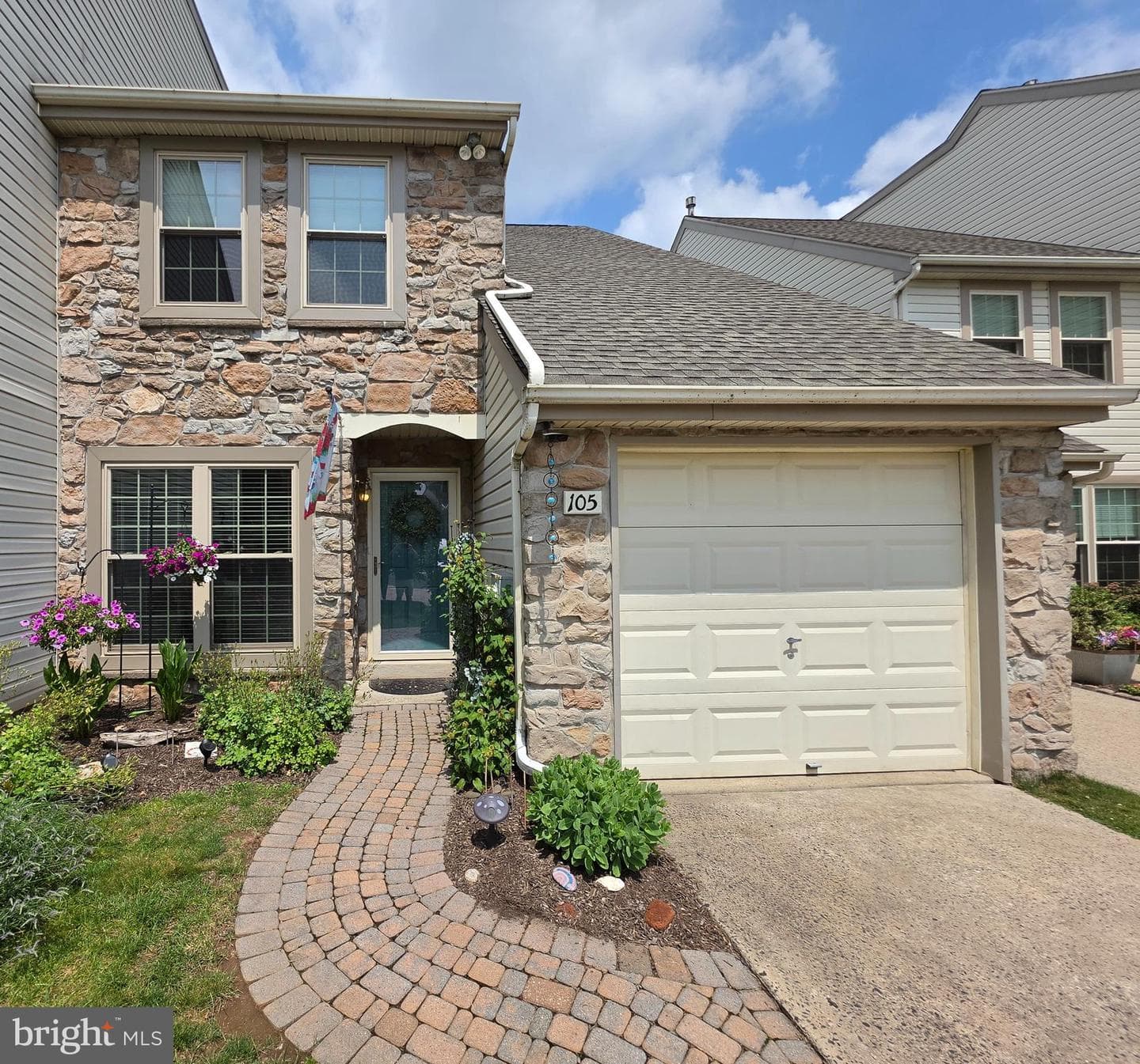 105 Larkspur Court