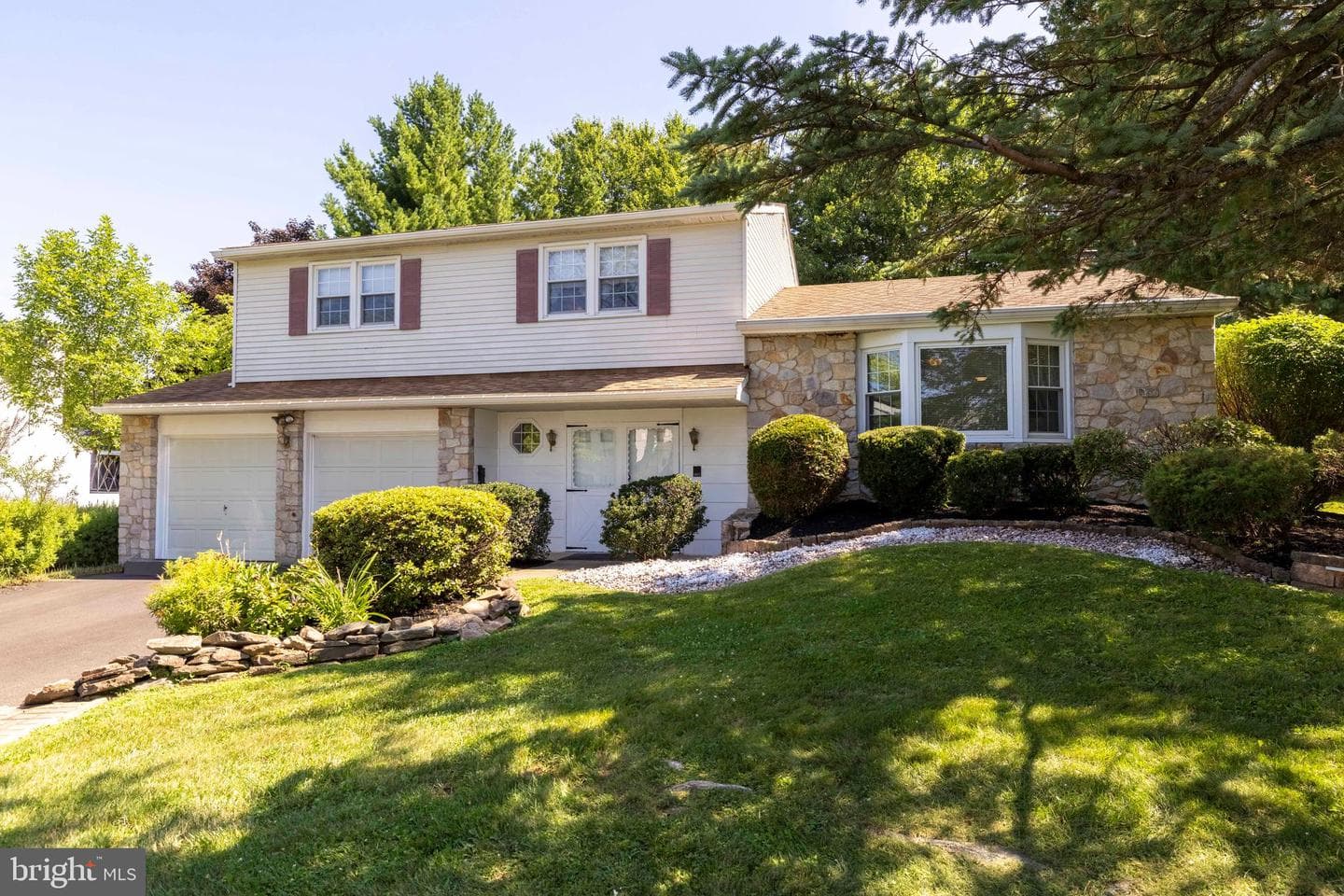 31 Crestview Drive, Southampton
