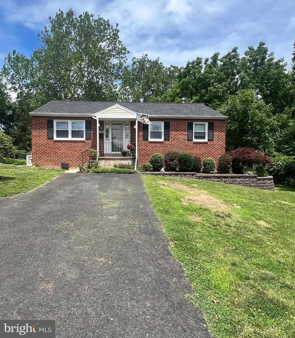 703 W County Line Road