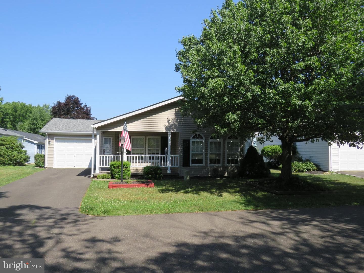 638 Spicebush Court, New Hope