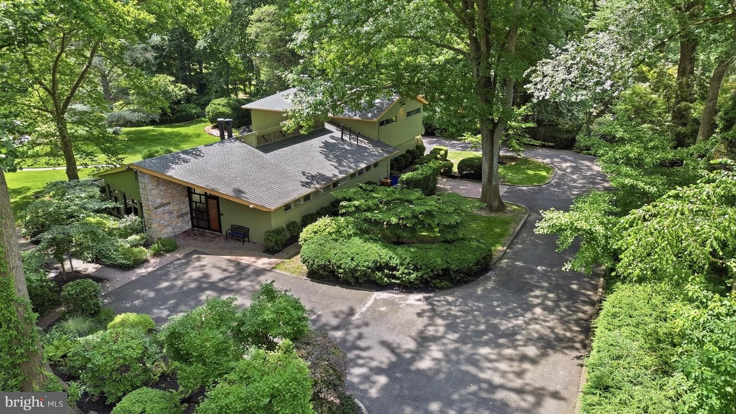 775 River Road, Yardley