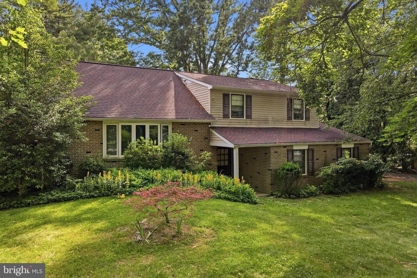 3832 Forest Drive