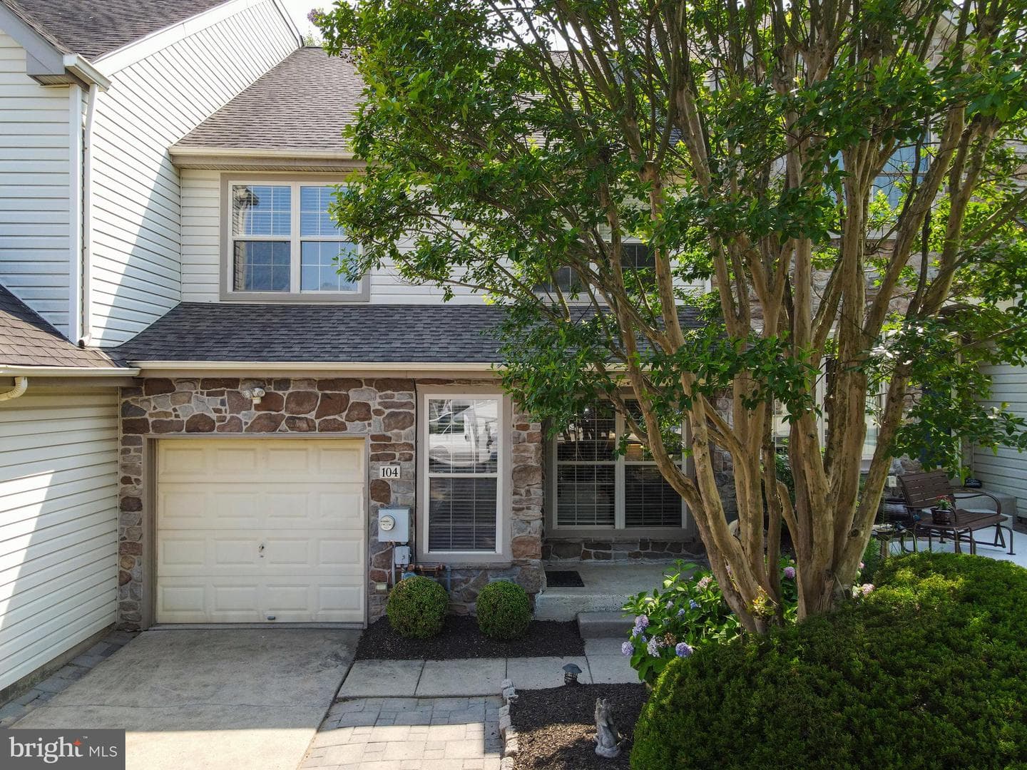 104 Suffield Court, Chalfont