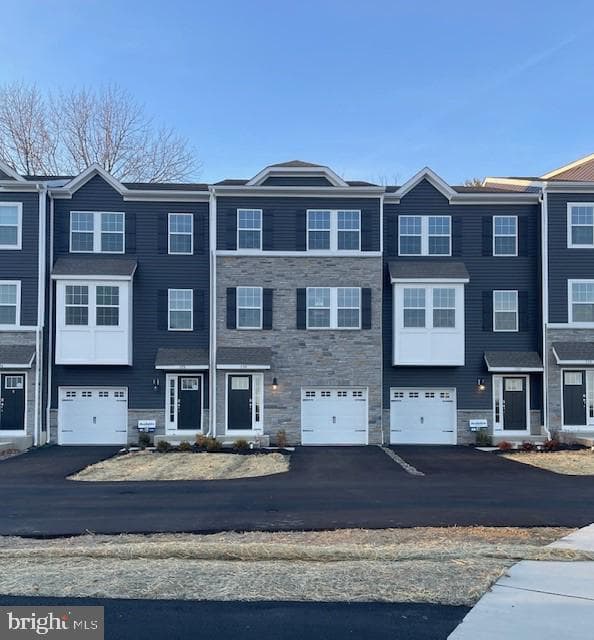 317 Lantern Court, Sellersville