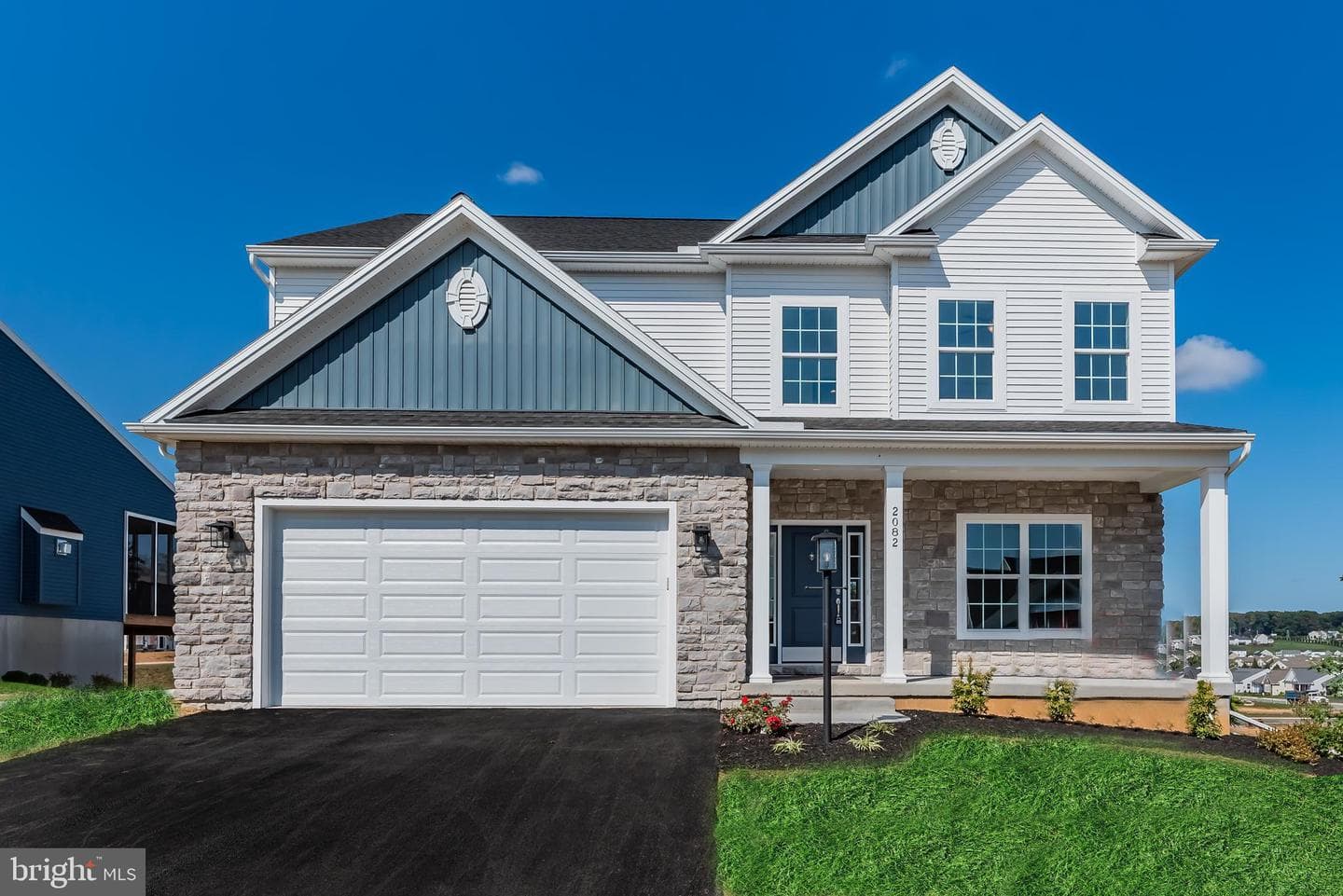 2082 N Autumn Chase Drive N photo 1