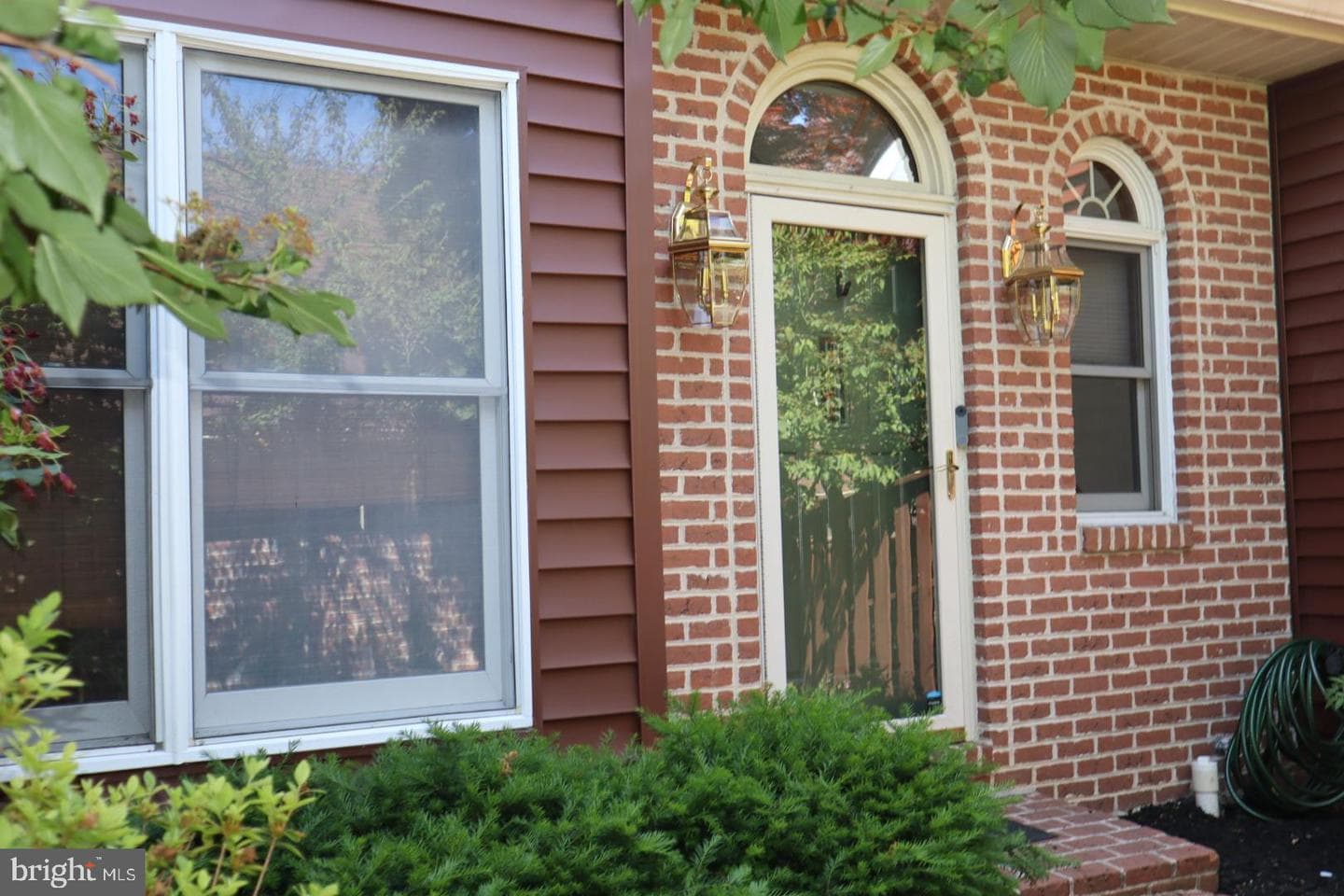 320 Peppercorn Square photo 1