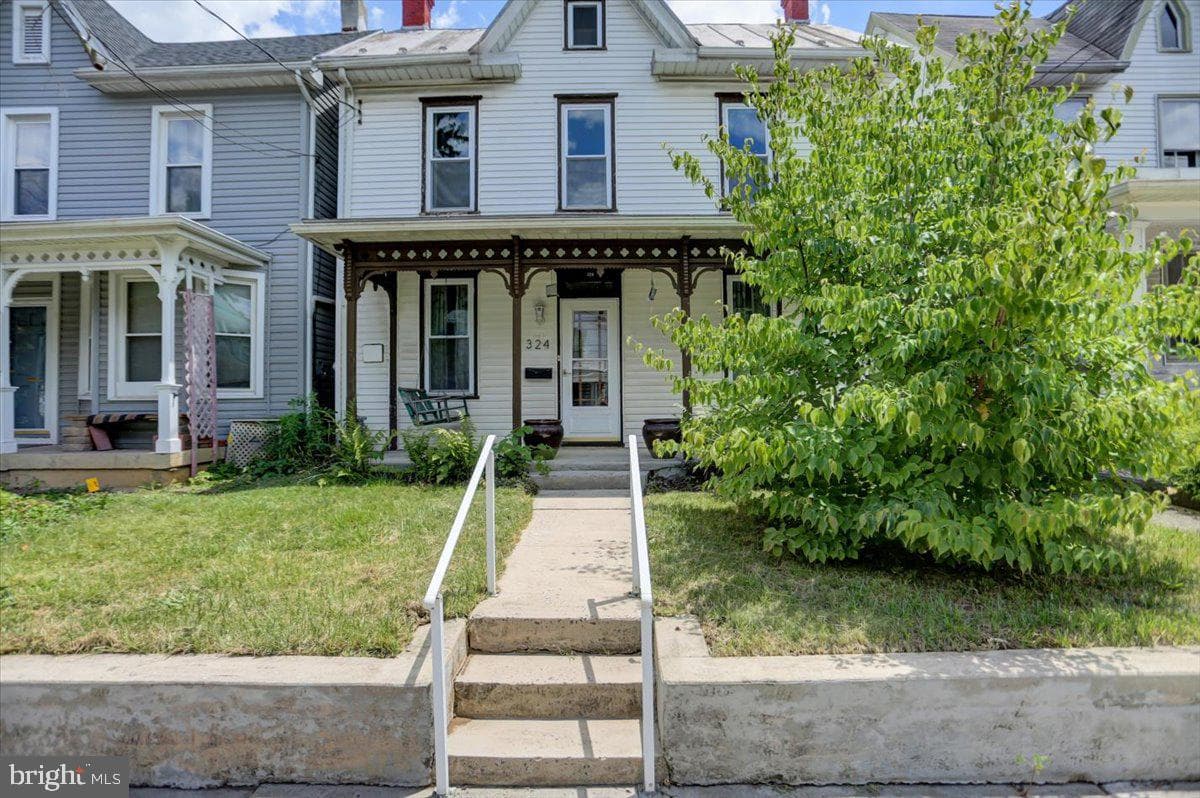 324 E Orange Street photo 1