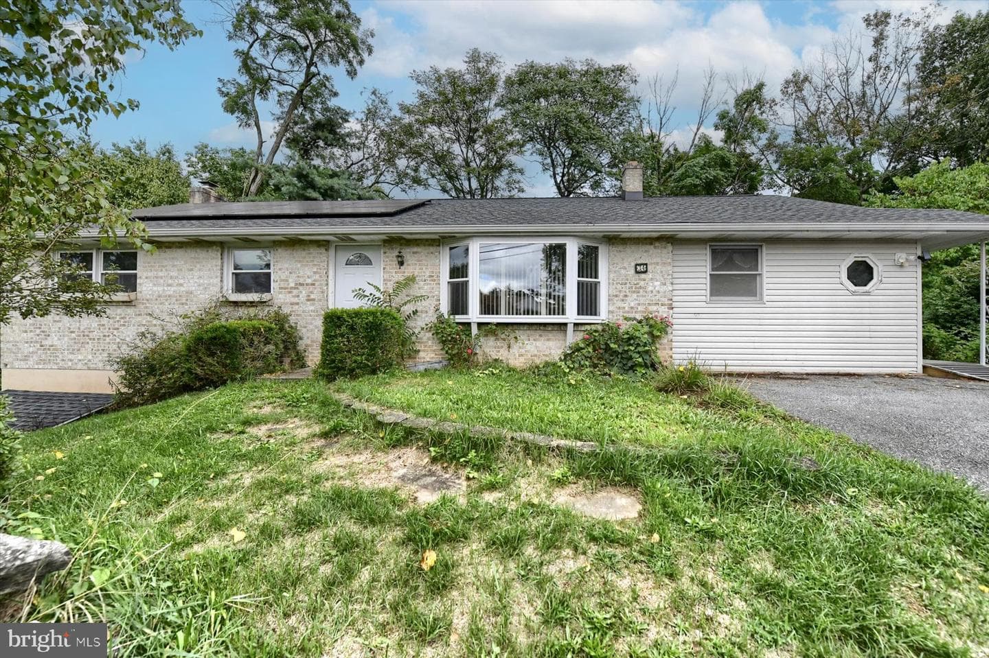 34 Riverview Drive photo 1