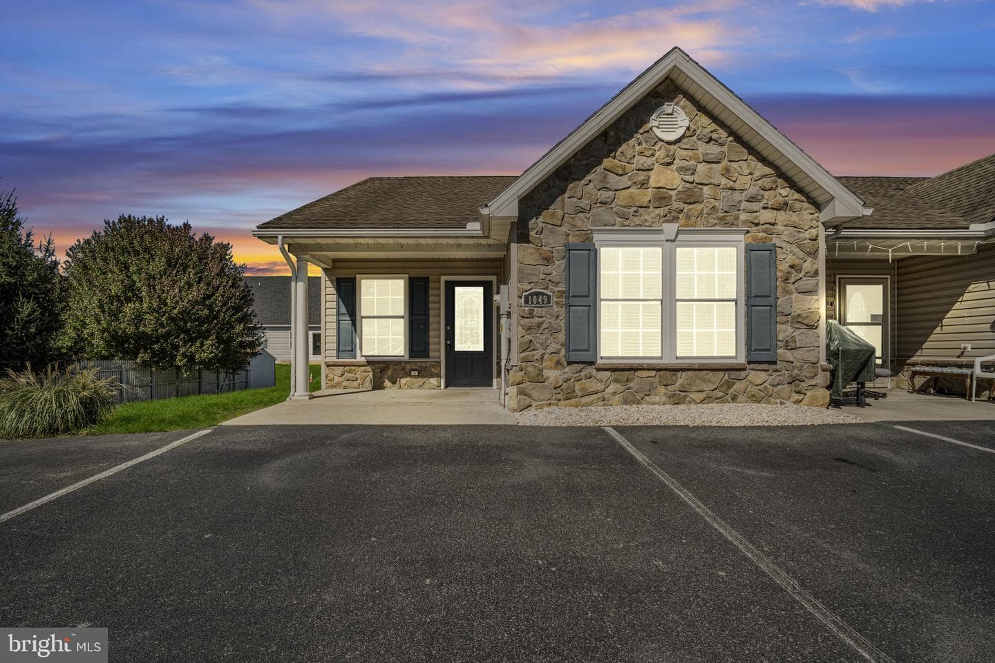 1049 Newville Road photo 1