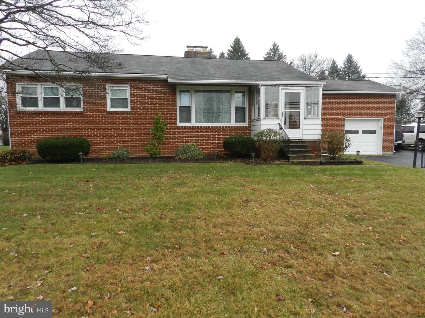 516 E Winding Hill Road photo 1
