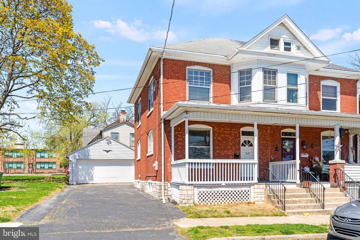 305 11th Street photo 1