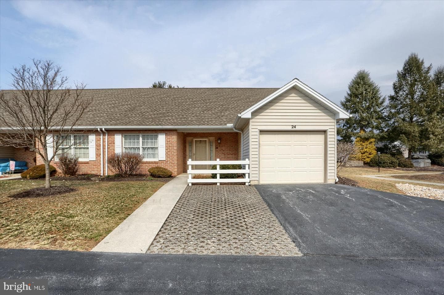 24 Garland Court photo 1