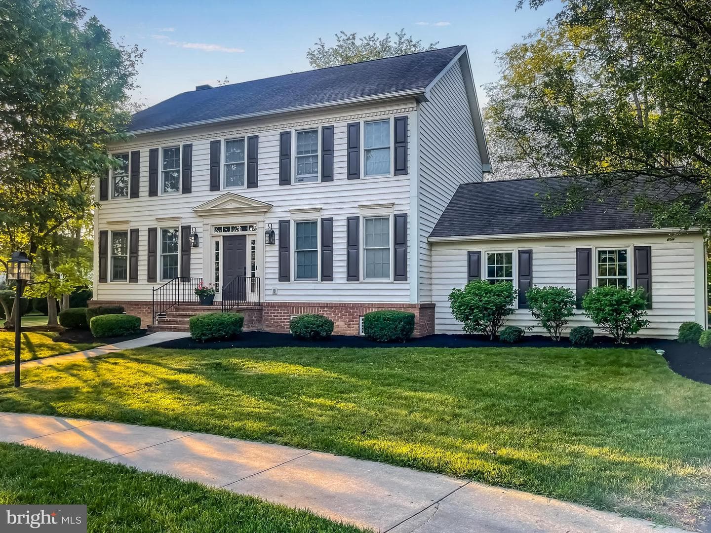 203 Friar Court photo 1