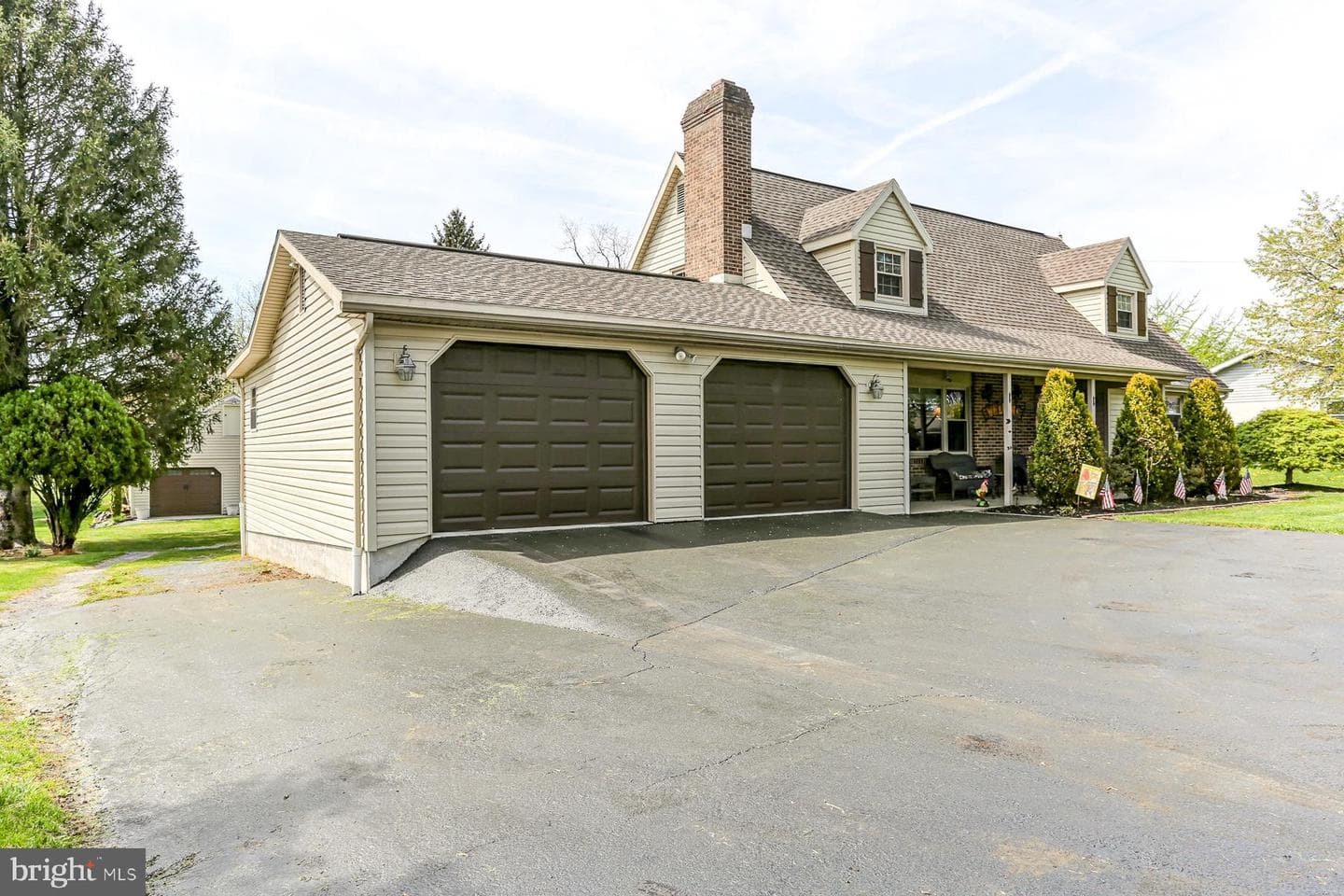 926 Wertzville Road photo 1