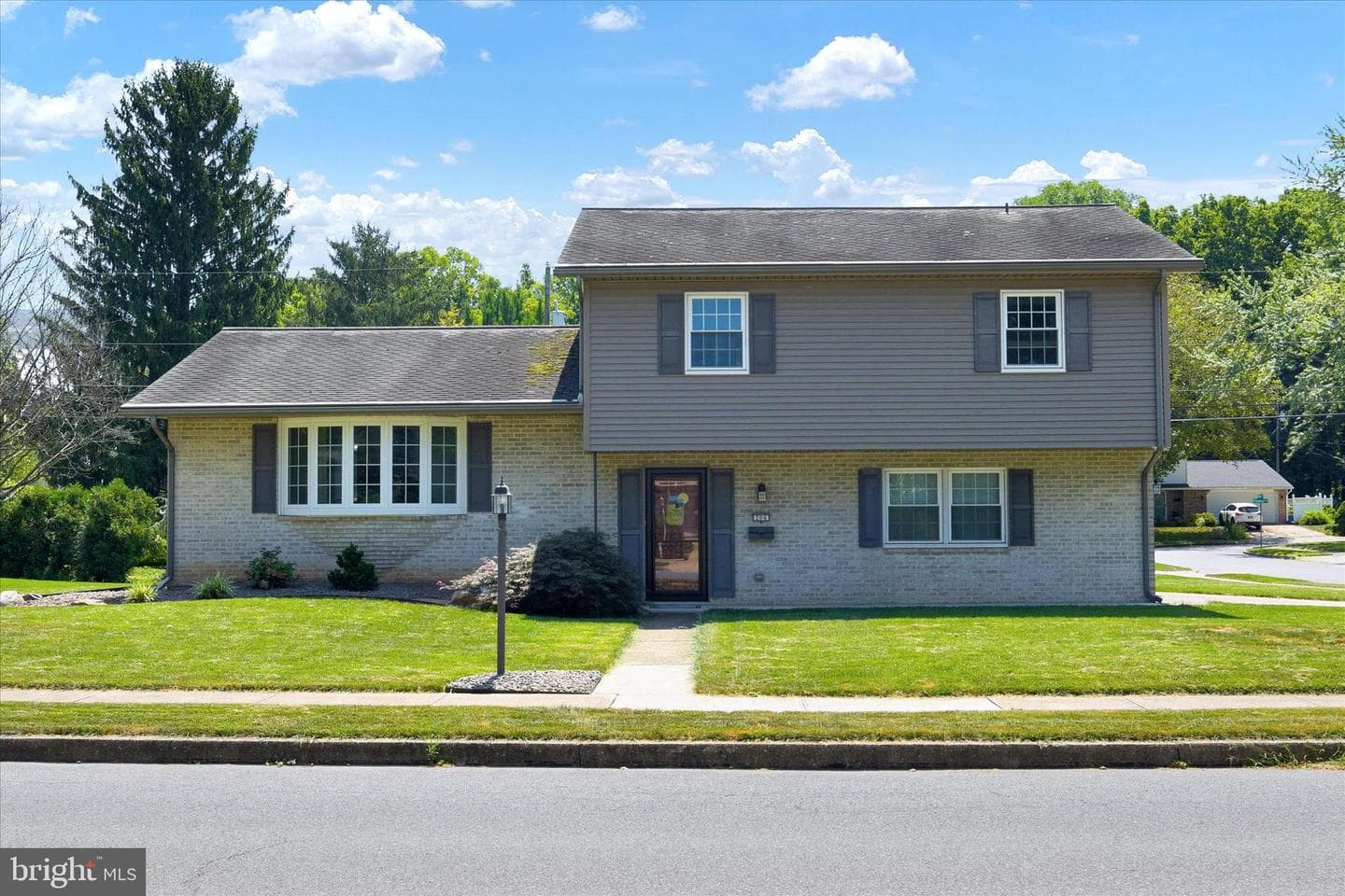 204 Somerset Drive photo 1
