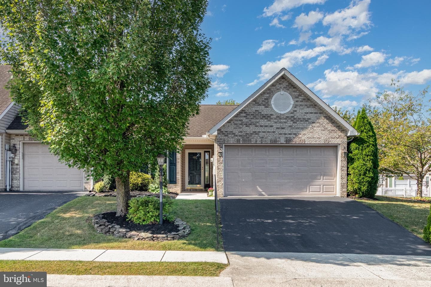 102 Merrihill Drive photo 1