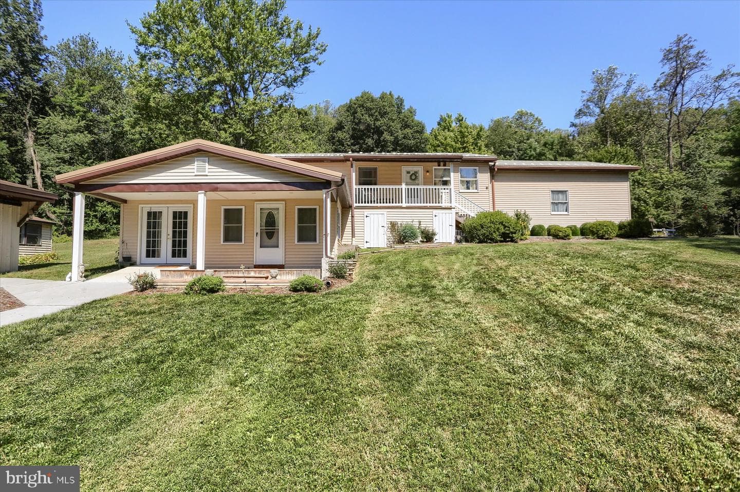 7380 Wertzville Road photo 1