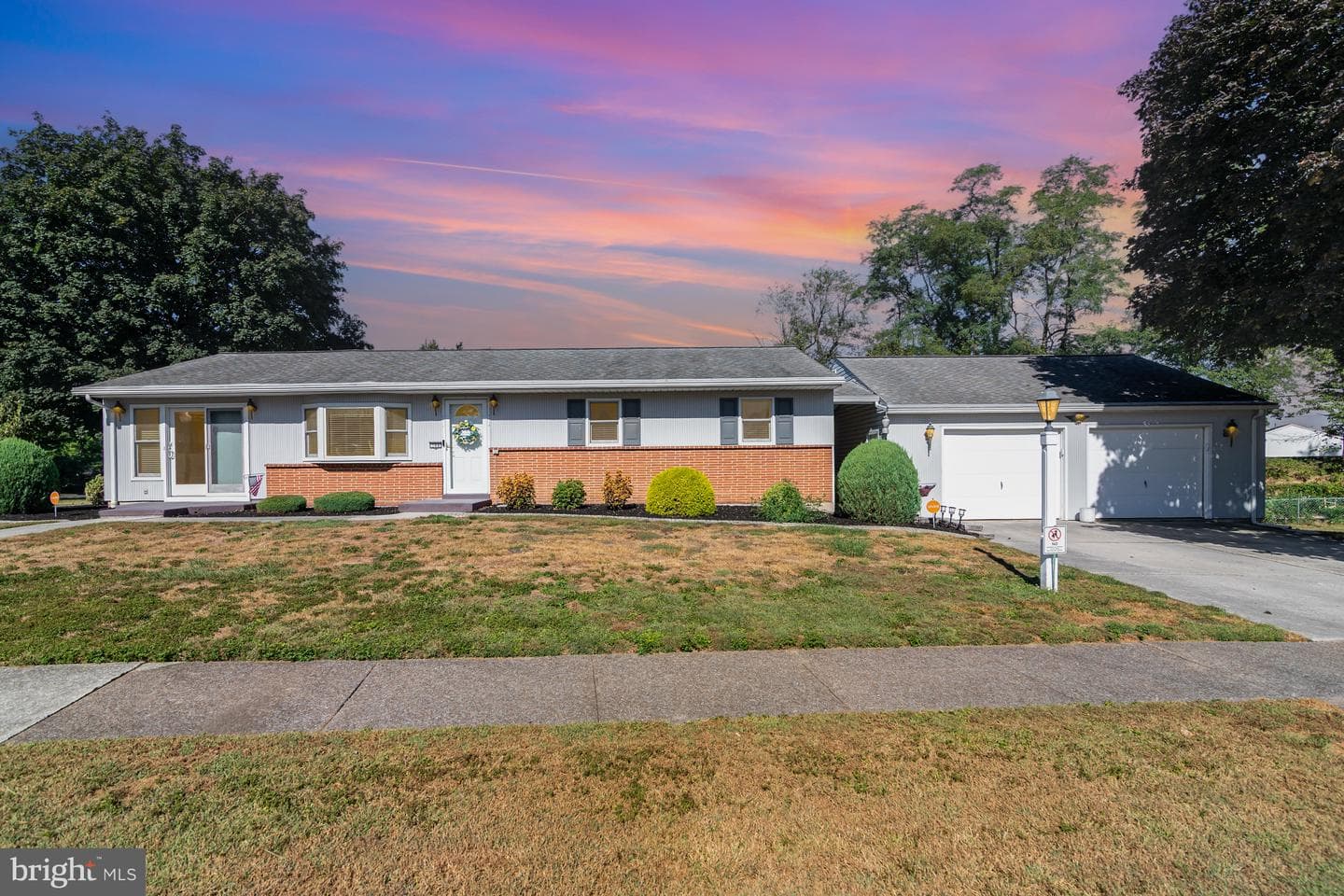 144 Hill Lane photo 1