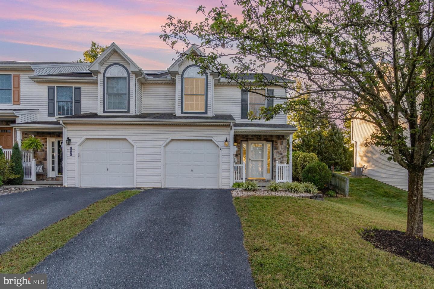 15 Keefer Way photo 1