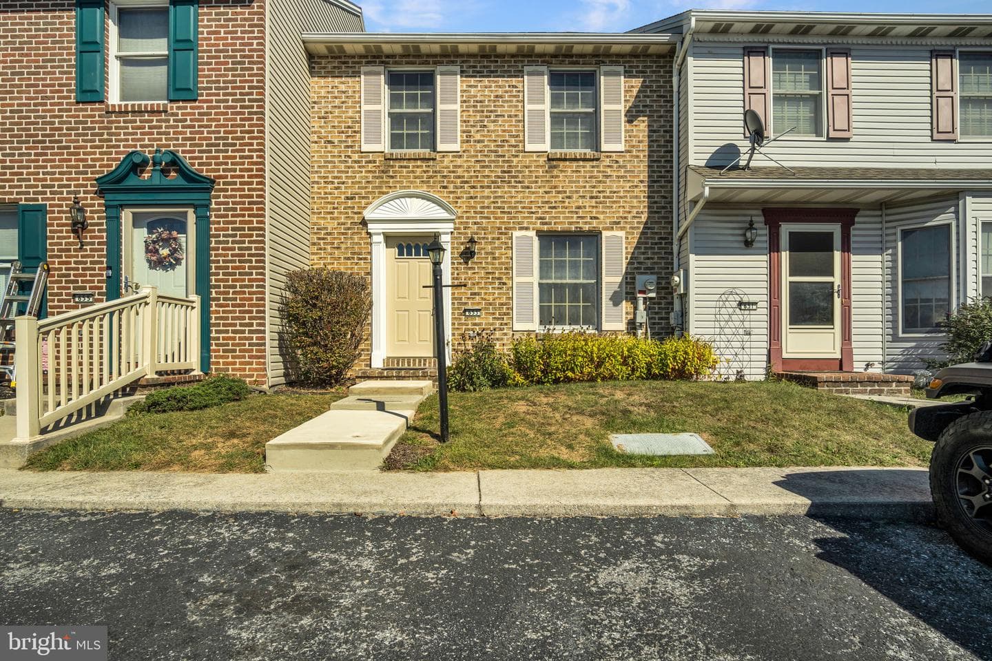 653 Park Ridge Drive photo 1