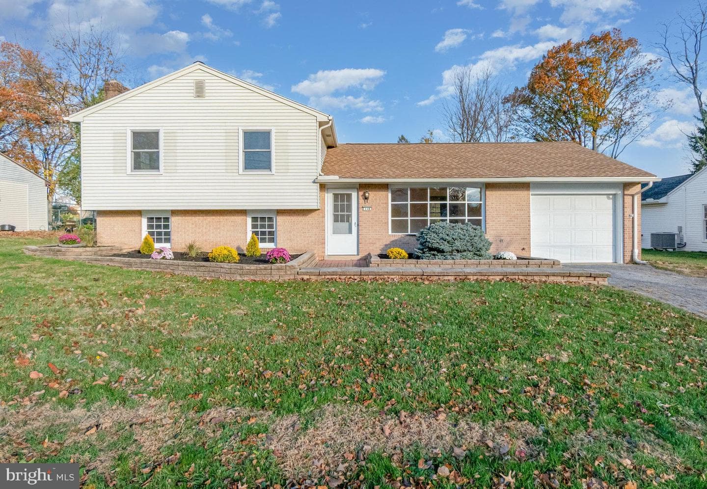 118 Kim Acres Drive photo 1