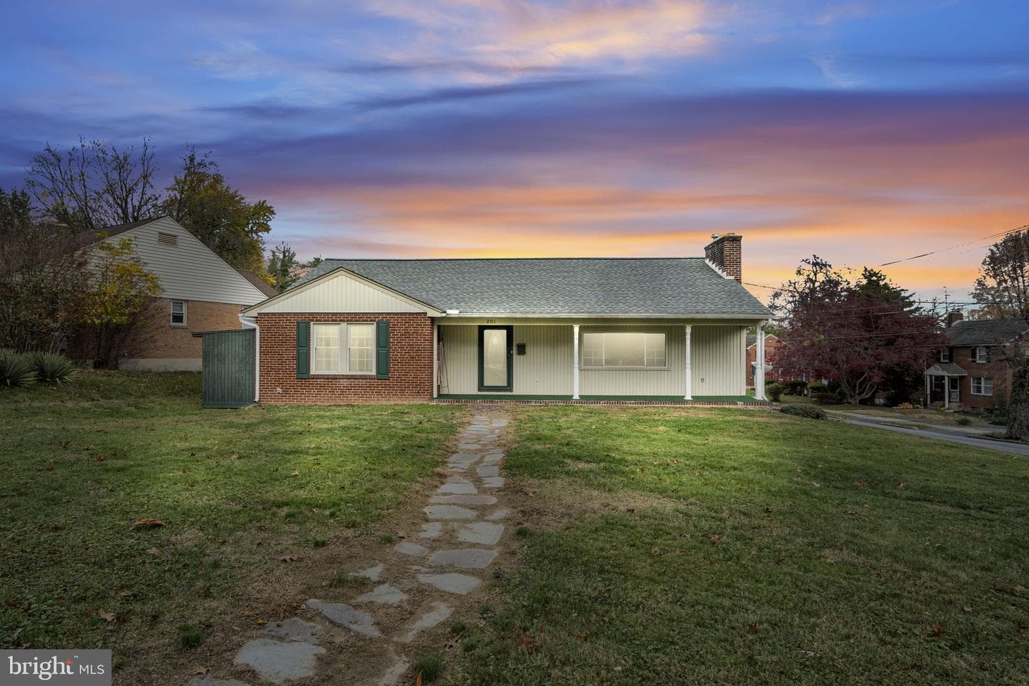 201 Poplar Avenue photo 1