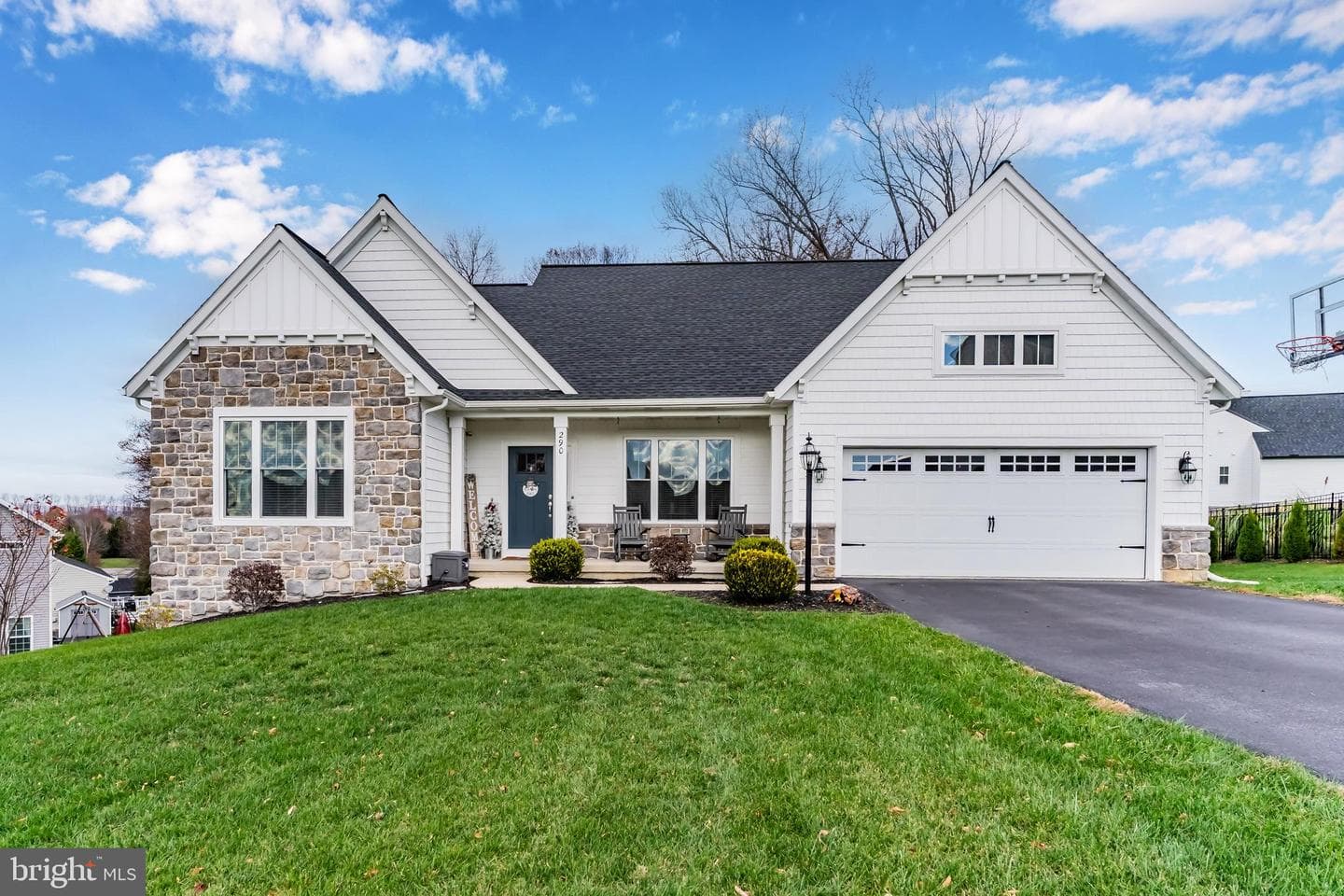 290 Poplar Drive photo 1